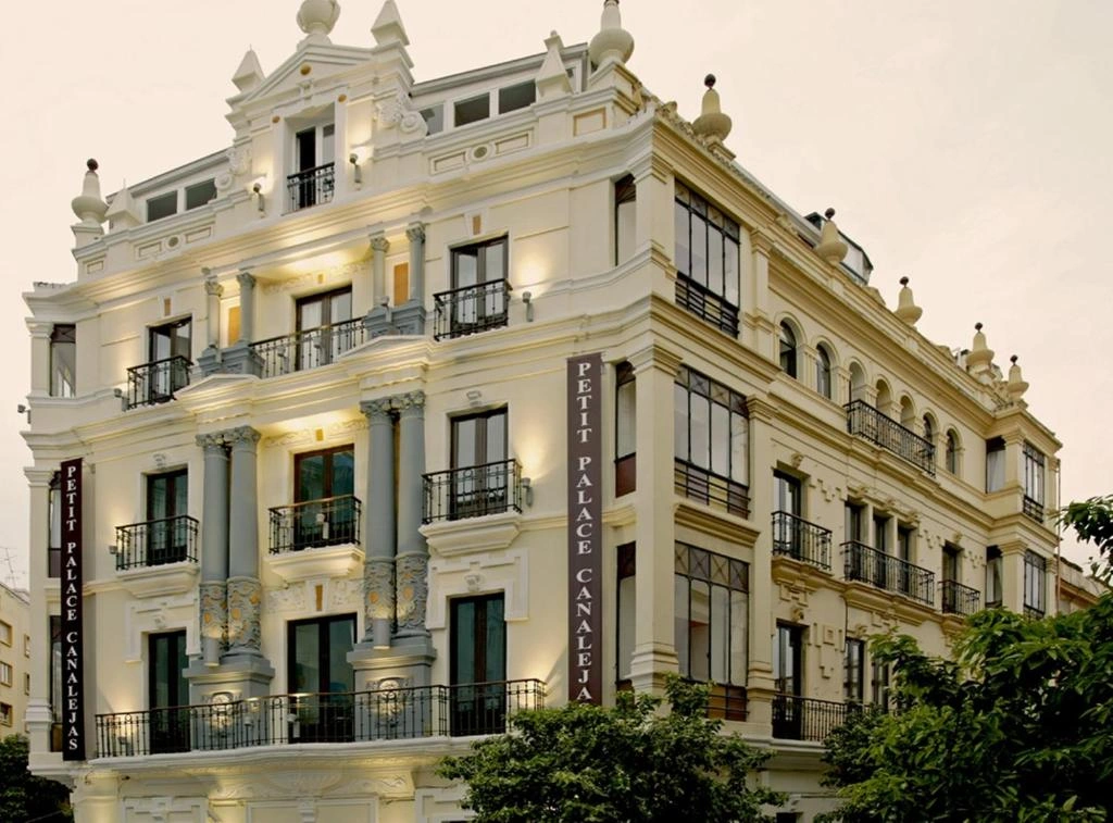 Petit Palace Canalejas